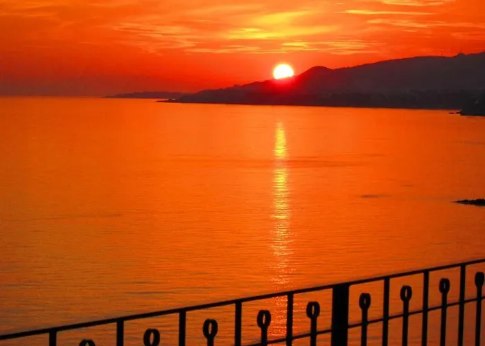 Balcon Del Duende Seafront Paradise Apartament *